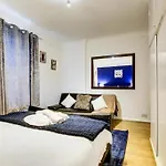 Park Lane Beautiful Family Apartment
