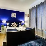Park Lane Beautiful Family Apartment