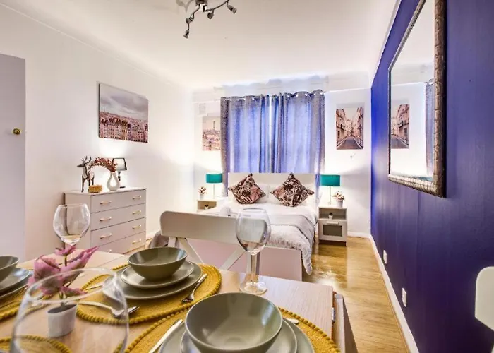 Park Lane Beautiful Family Apartment