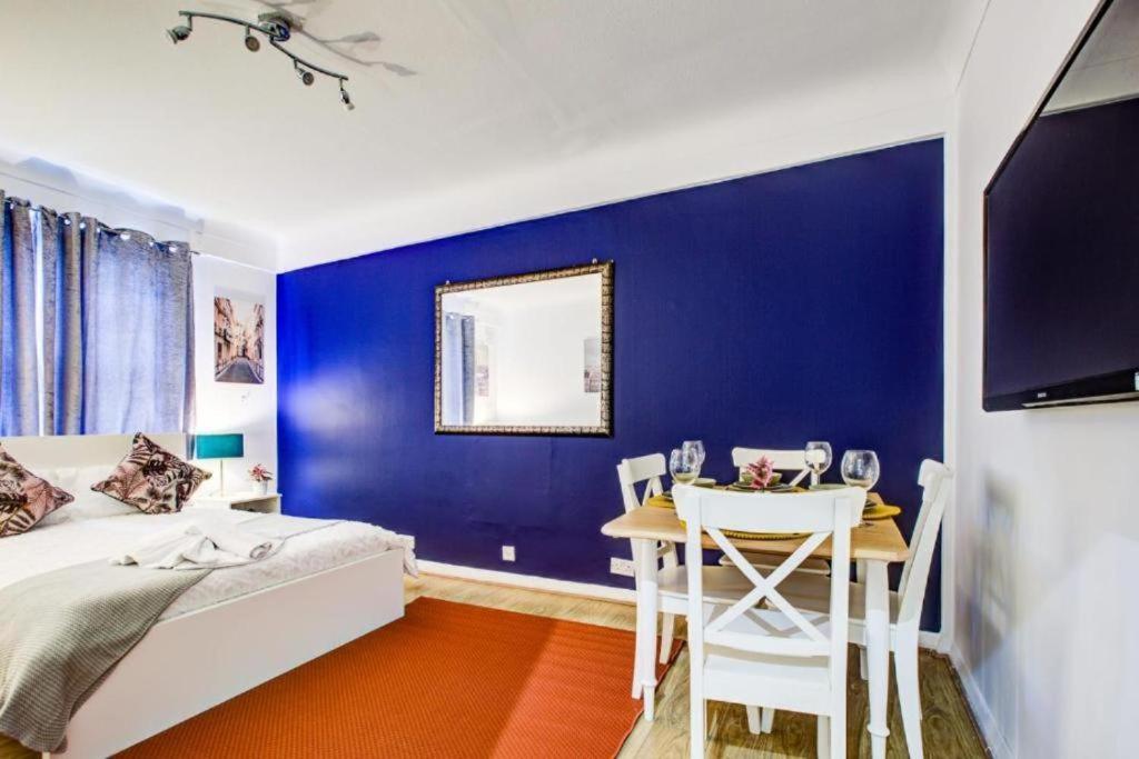 Apartment Park Lane Beautiful Family London