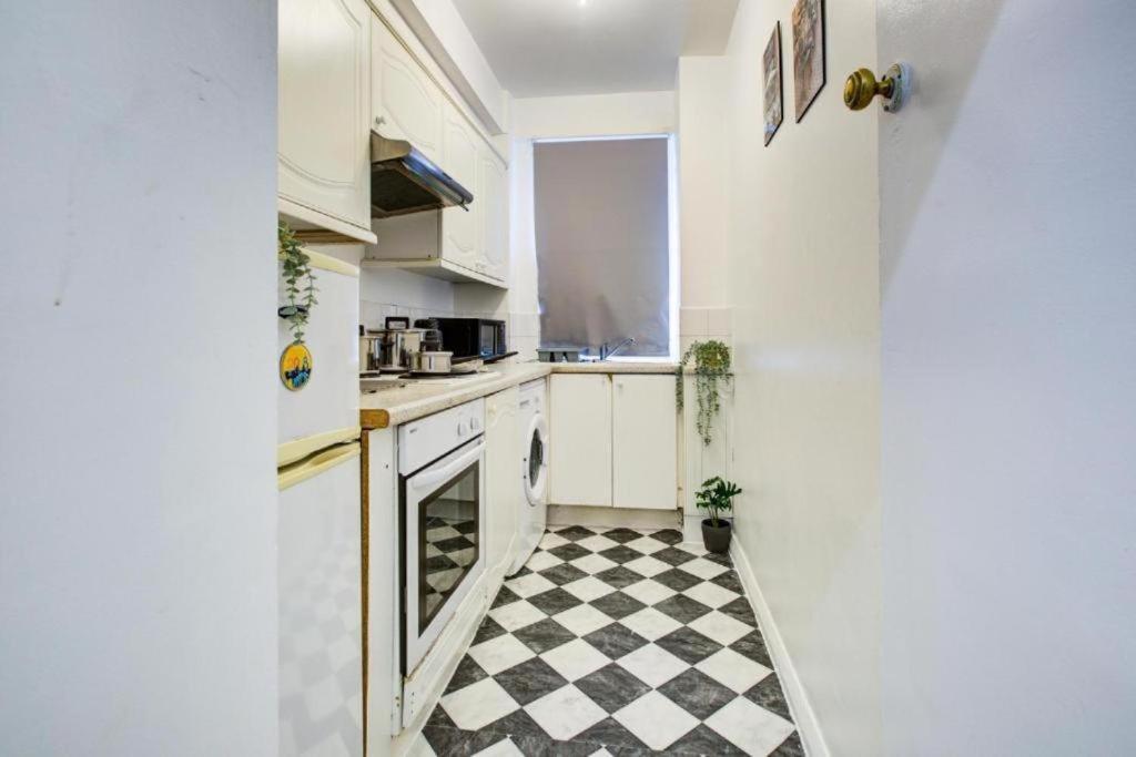 Apartment Park Lane Beautiful Family